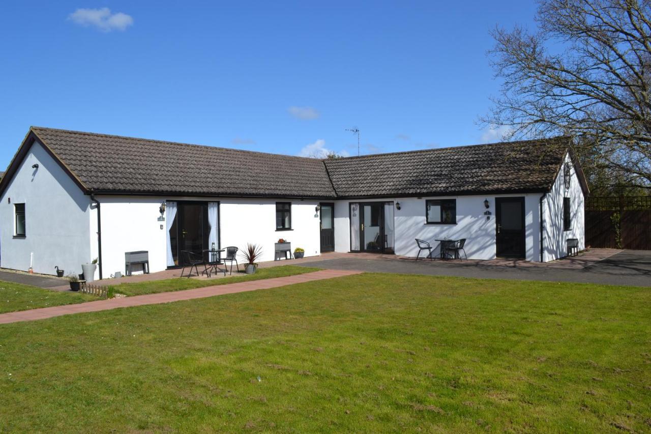 Number 1 Lytton Tree Lodge Reydon Exterior foto